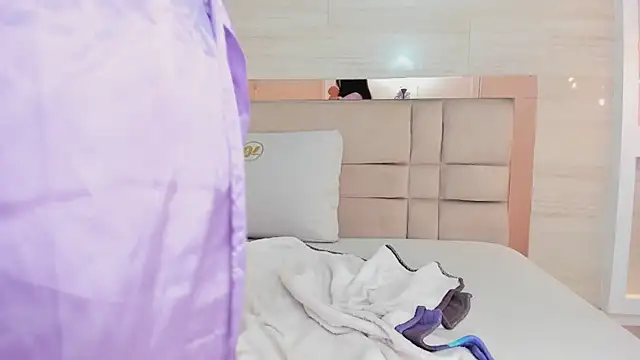 chloe murray online show from March 10, 11:47 am