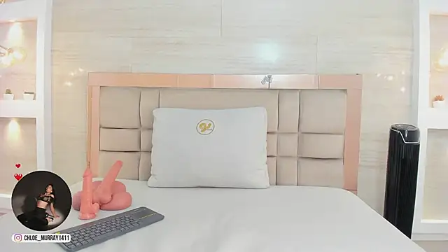 chloe murray online show from February 26, 12:49 pm