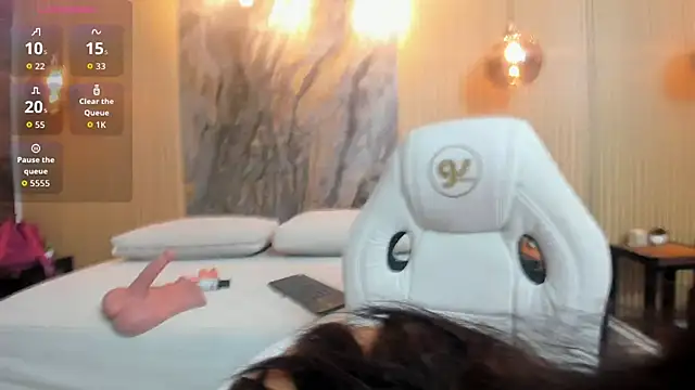 chloe murray online show from October 29, 7:13 pm