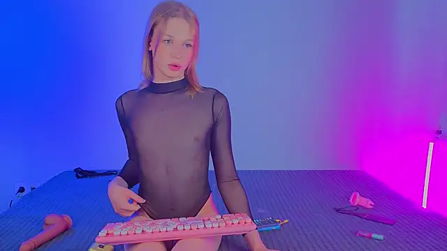 Olivia-Pink online show from March 24, 4:12 am