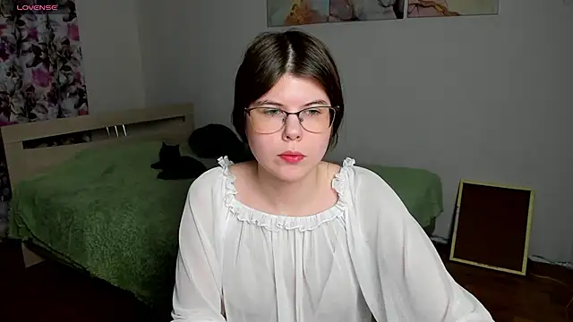 Snapshot of Beatrisss chatting on December 19, 2:37 am Beatrisss online show from December 19, 2:37 am