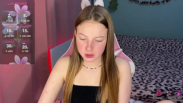 Snapshot of stefaniyaaa chatting on October 17, 6:10 pm stefaniyaaa online show from October 17, 6:10 pm