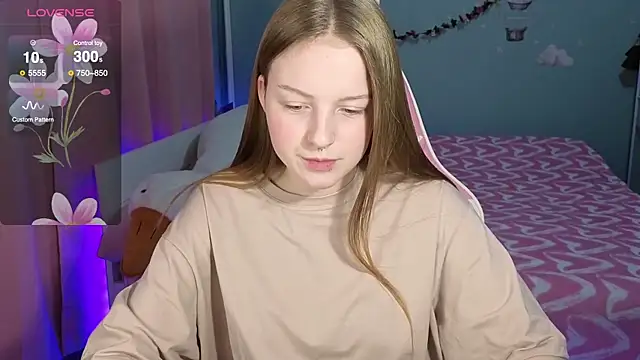 Snapshot of stefaniyaaa chatting on October 8, 6:19 pm stefaniyaaa online show from October 8, 6:19 pm