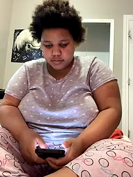Snapshot of chocolate_bella chatting on September 12, 1:11 pm chocolate bella online show from September 12, 1:11 pm