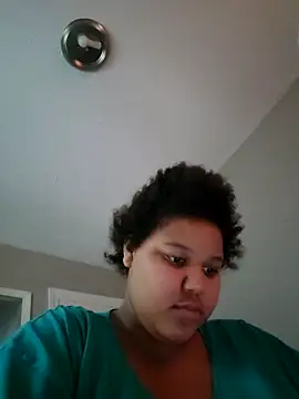 chocolate bella online show from April 1, 2:36 pm