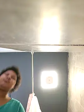 chocolate bella online show from February 19, 3:31 pm