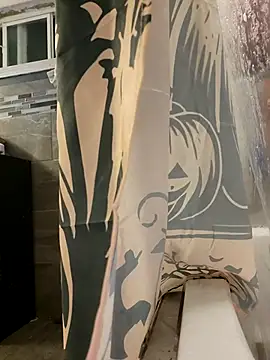 chocolate bella online show from November 4, 11:30 pm