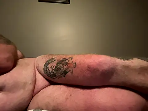 Reggyrabbit online show from October 30, 4:37 pm