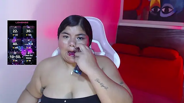 Lia Arellano online show from April 10, 7:10 pm