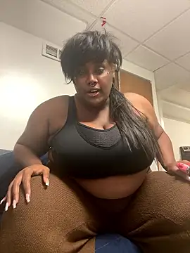 Snapshot of Cocomamii1 chatting on January 10, 12:50 am Cocomamii1 online show from January 10, 12:50 am