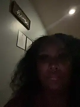 Cocomamii1 online show from June 17, 7:19 am
