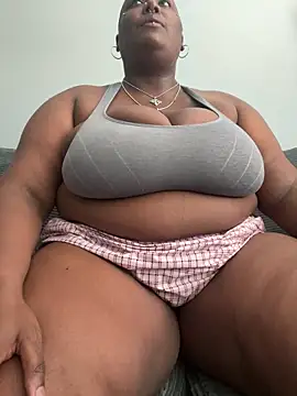 Cocomamii1 online show from March 15, 7:32 pm