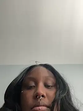 Cocomamii1 online show from March 13, 6:35 pm