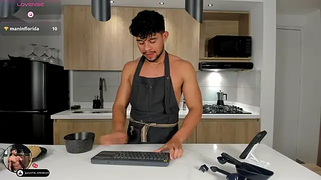 austin spears  online show from April 3, 1:56 am