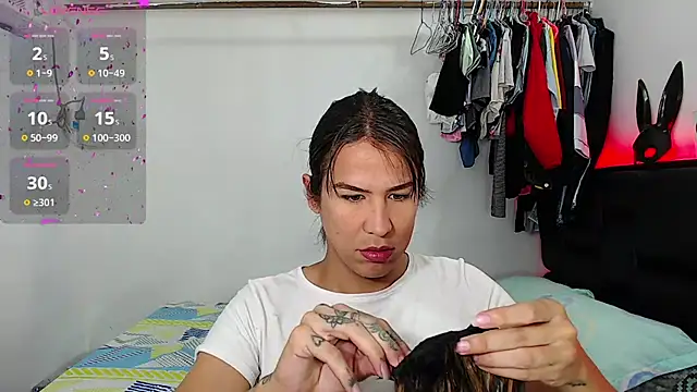 Snapshot of Azley_sweet chatting on June 30, 1:00 pm Azley sweet online show from June 30, 1:00 pm