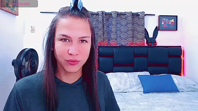 Azley sweet online show from April 14, 2:00 pm