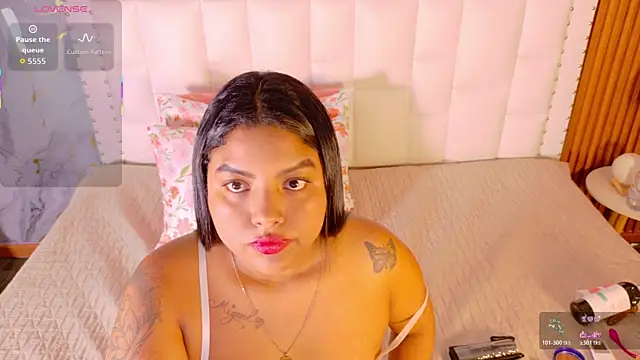 curvybrunnett online show from November 16, 12:10 pm