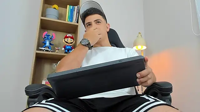 Mikecooper online show from April 8, 11:50 pm