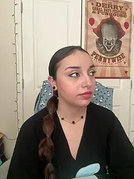 CharmingMaddie online show from February 10, 5:12 pm