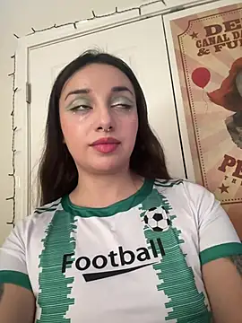 CharmingMaddie online show from February 8, 6:16 pm