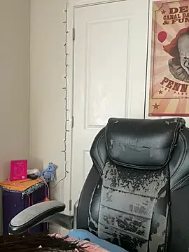 CharmingMaddie online show from January 13, 5:06 pm