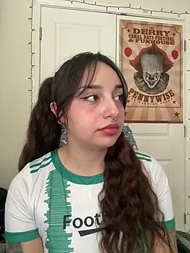 CharmingMaddie online show from March 19, 6:41 pm