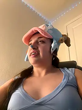 Snapshot of CharmingMaddie chatting on October 23, 2:54 am CharmingMaddie online show from October 23, 2:54 am