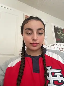 Snapshot of CharmingMaddie chatting on September 16, 3:57 pm CharmingMaddie online show from September 16, 3:57 pm