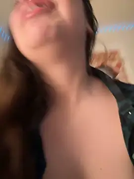 Snapshot of CharmingMaddie chatting on October 25, 2:55 am CharmingMaddie online show from October 25, 2:55 am