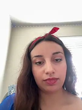 CharmingMaddie online show from April 28, 5:39 pm