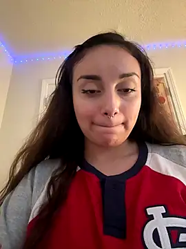 Snapshot of CharmingMaddie chatting on November 5, 3:20 am CharmingMaddie online show from November 5, 3:20 am