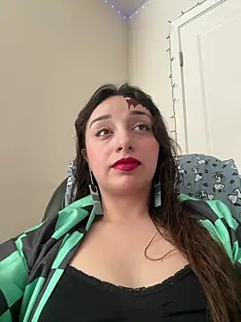 CharmingMaddie online show from February 18, 6:04 pm