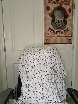 CharmingMaddie online show from December 22, 7:03 pm