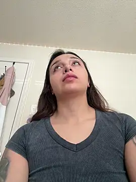 CharmingMaddie online show from May 17, 3:56 pm