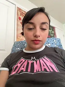 Snapshot of CharmingMaddie chatting on October 7, 3:35 pm CharmingMaddie online show from October 7, 3:35 pm