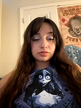 Snapshot of CharmingMaddie chatting on November 24, 9:37 pm CharmingMaddie online show from November 24, 9:37 pm