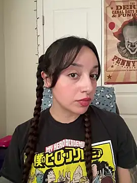 CharmingMaddie online show from February 16, 8:40 pm