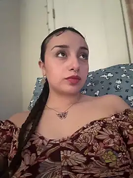 CharmingMaddie online show from March 1, 10:10 pm