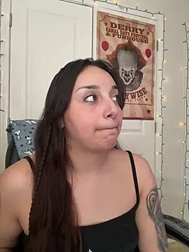 CharmingMaddie online show from March 13, 7:41 pm