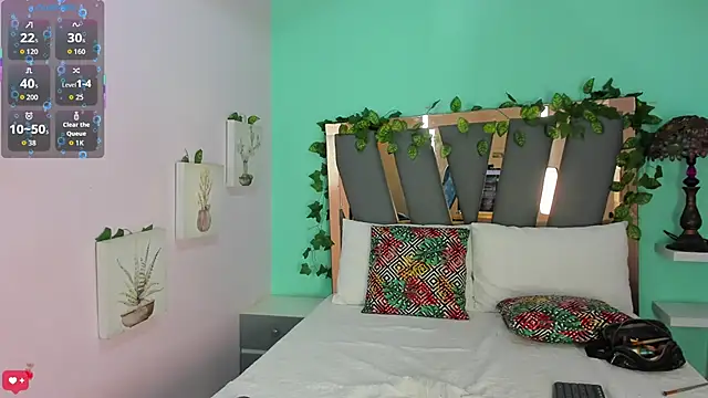 Violett Salvatore online show from March 13, 4:34 pm