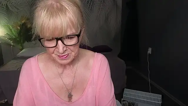 Sabina Ros online show from April 9, 2:01 pm