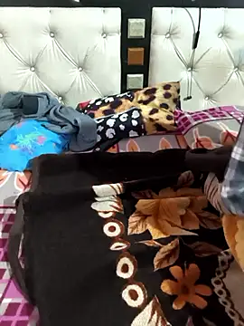 Love-pari077 online show from December 3, 3:11 pm