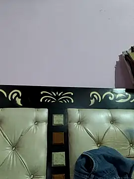 Snapshot of Love-pari077 chatting on October 15, 3:53 pm Love-pari077 online show from October 15, 3:53 pm