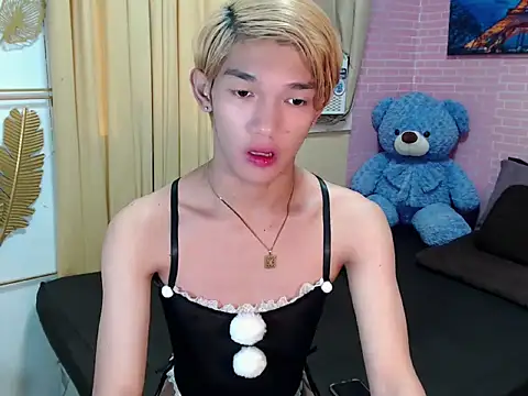 Snapshot of fuckerfriendsxx chatting on May 5, 10:57 pm fuckerfriendsxx online show from May 5, 10:57 pm