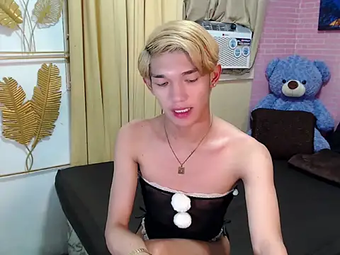 Snapshot of fuckerfriendsxx chatting on May 2, 5:34 am fuckerfriendsxx online show from May 2, 5:34 am