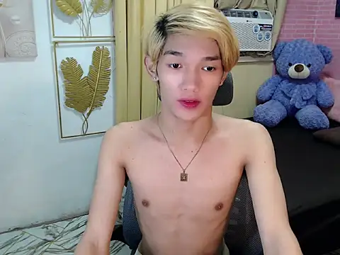 Snapshot of fuckerfriendsxx chatting on May 24, 4:07 pm fuckerfriendsxx online show from May 24, 4:07 pm