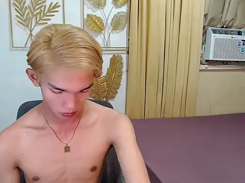 fuckerfriendsxx online show from April 7, 5:48 pm