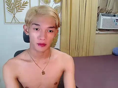 fuckerfriendsxx online show from April 8, 10:06 am