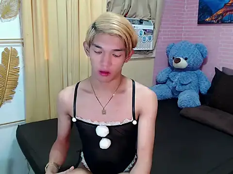 Snapshot of fuckerfriendsxx chatting on May 4, 10:45 pm fuckerfriendsxx online show from May 4, 10:45 pm