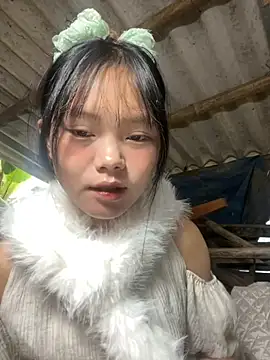 Snapshot of AdamLazis chatting on November 17, 12:47 am AdamLazis online show from November 17, 12:47 am